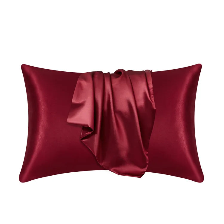 Taie d'oreiller en satin rouge