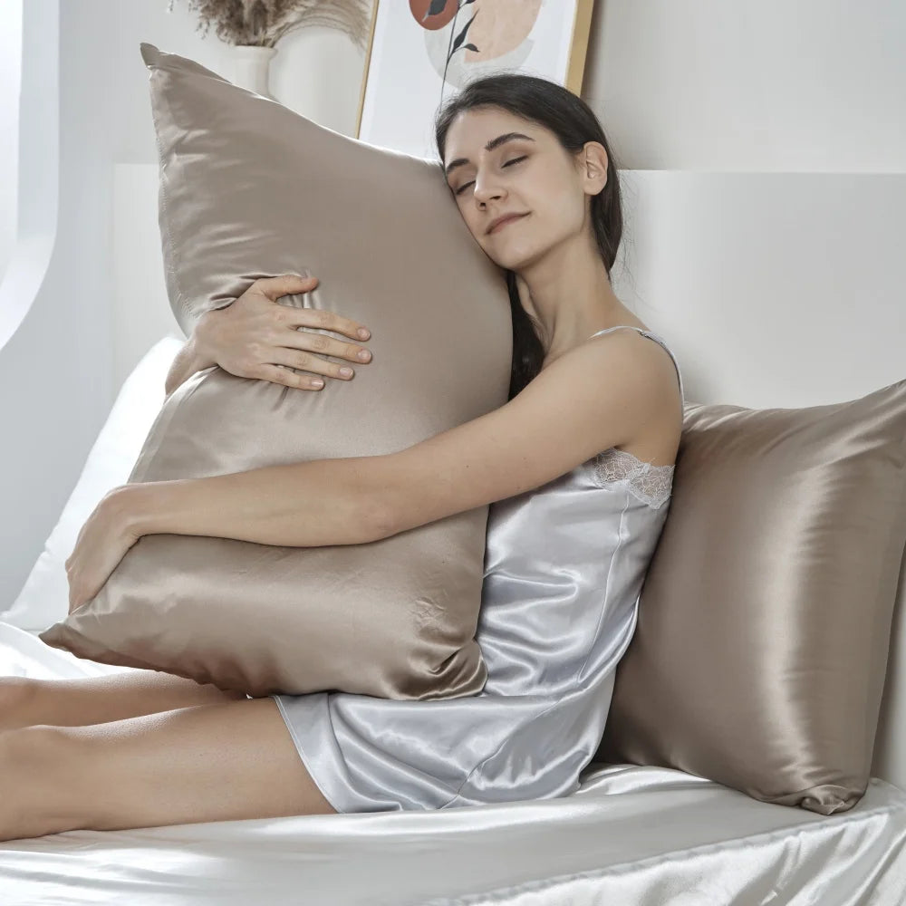 Taie d'oreiller en soie champagne