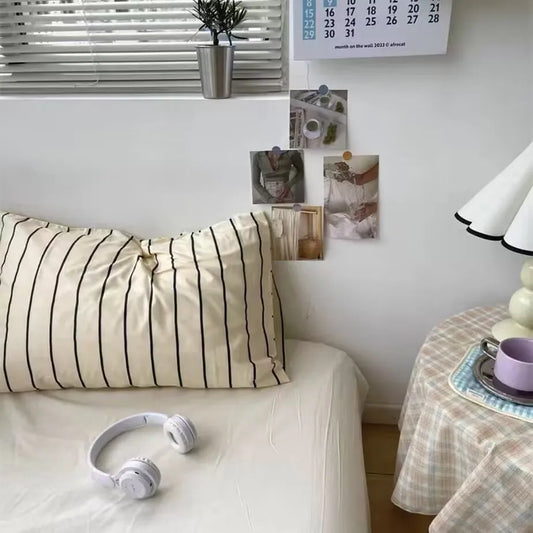 Taie d'oreiller rayé noir