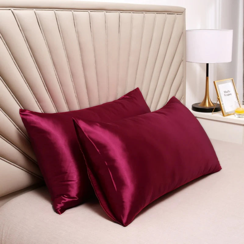 Taie d'oreiller satin bordeaux